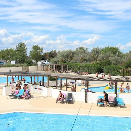 Camping La Brise De Camargue Сен Мари де ла Мер Екстериор снимка